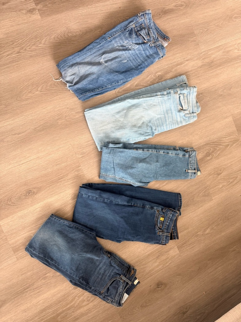 5 for one jeans! (Different sizes but surprisingly all fit me lol)